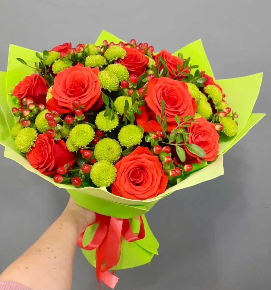 Букет цветов из: Хризантемы и Розы в Марёво