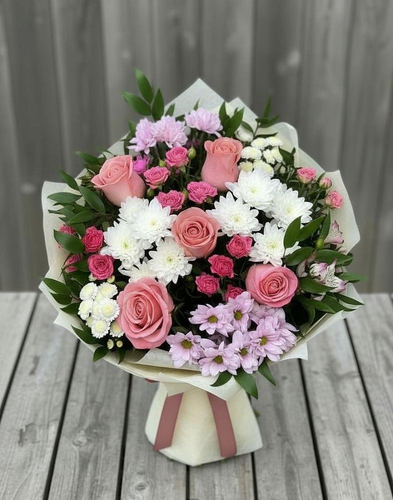 Букет цветов из: Альстромерии, Гвоздики, Розы и Хризантемы в Марёво