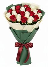 Букет Микс из красных и белых роз #REPLACE_PRED# Марёво