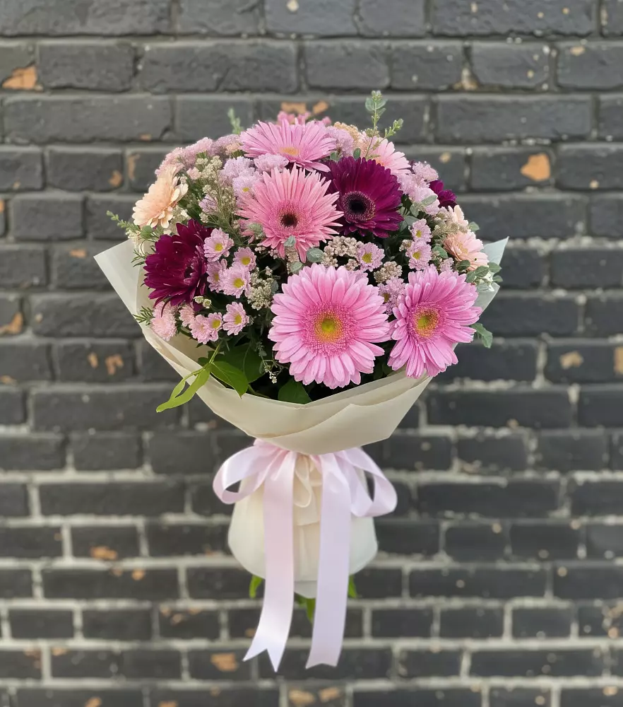 Букет цветов из: Герберы и Хризантемы в Марёво