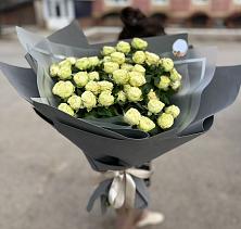 Букет Белые кустовые розы Солинеро в Марёво