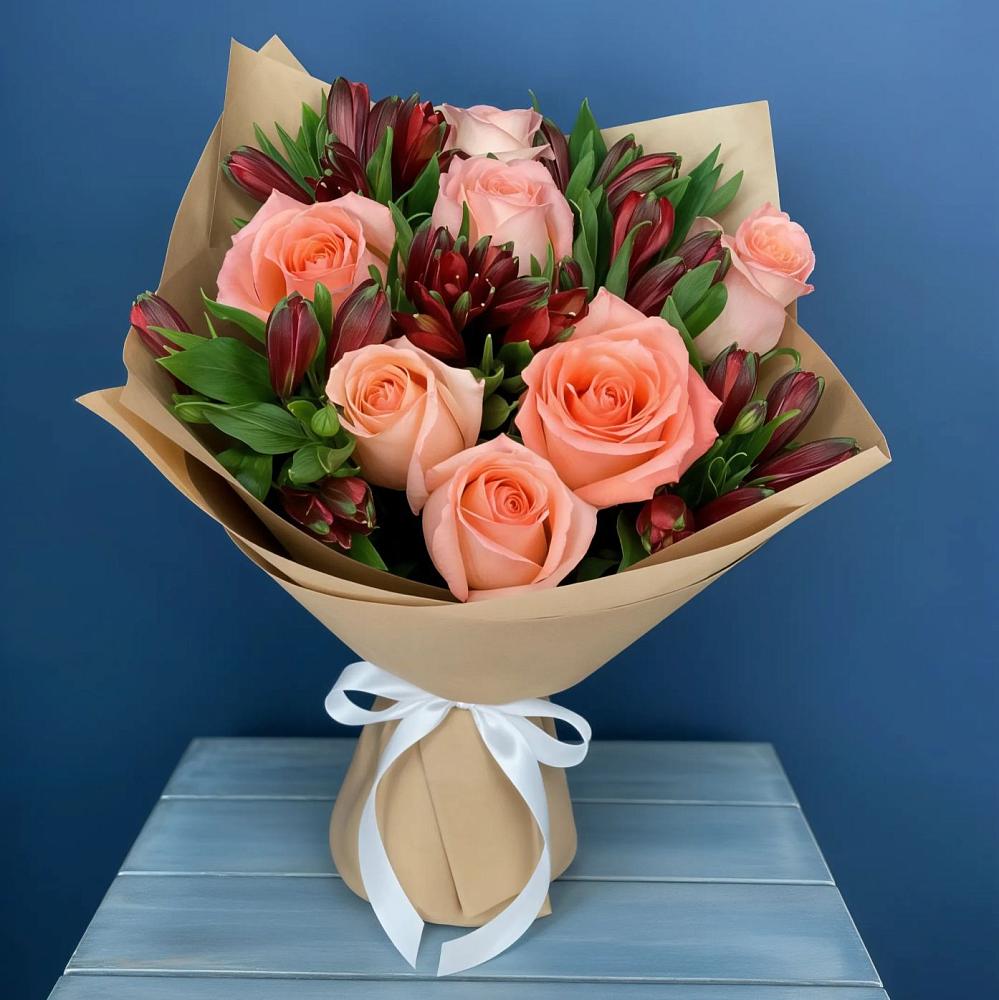 Букет цветов из: Розы и Альстромерии в Марёво