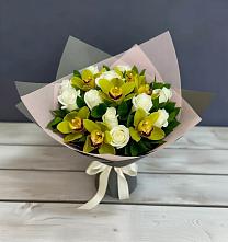 Букет цветов из:  Орхидеи и Розы #REPLACE_PRED# Марёво