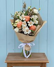 Букет цветов из:  Альстромерии, Лизиантусы, Розы и Хризантемы #REPLACE_PRED# Марёво