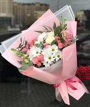 Букет цветов из:  Розы, Лизиантусы и Хризантемы в Марёво
