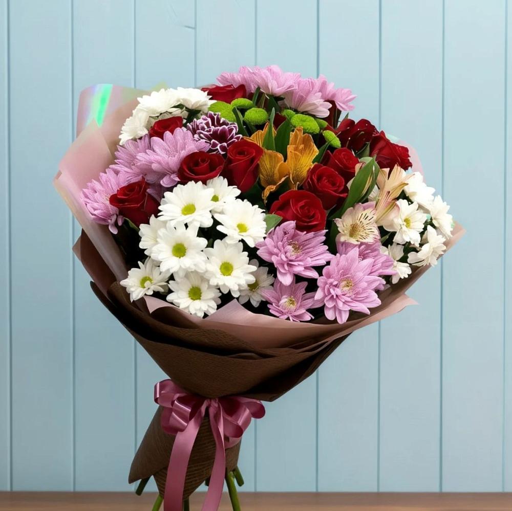 Букет цветов из: Розы, Хризантемы и Альстромерии в Марёво