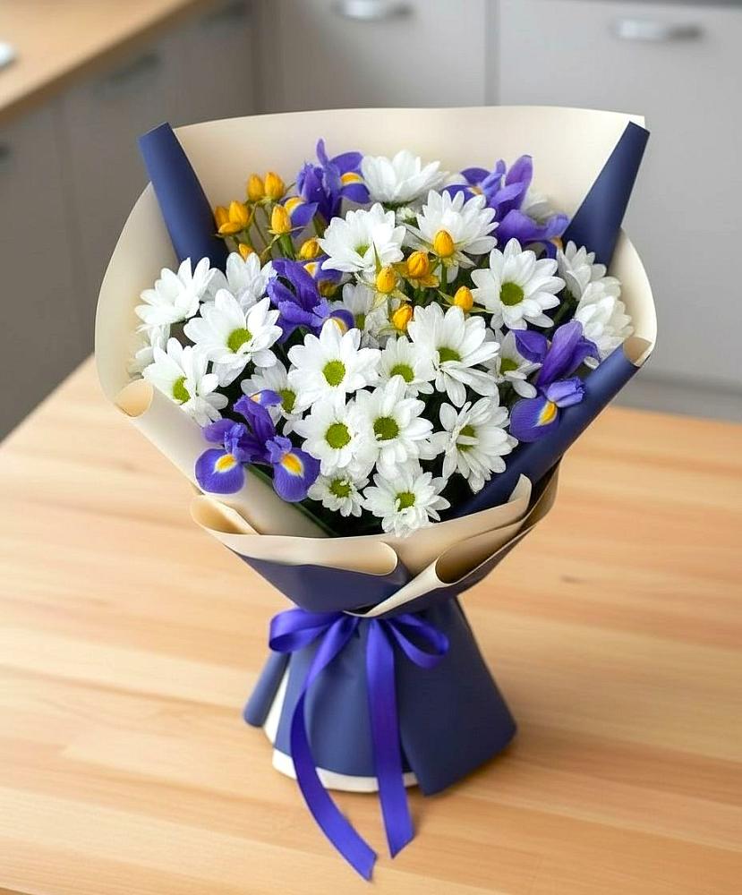 Букет цветов из: Розы, Ирисы и Хризантемы в Марёво