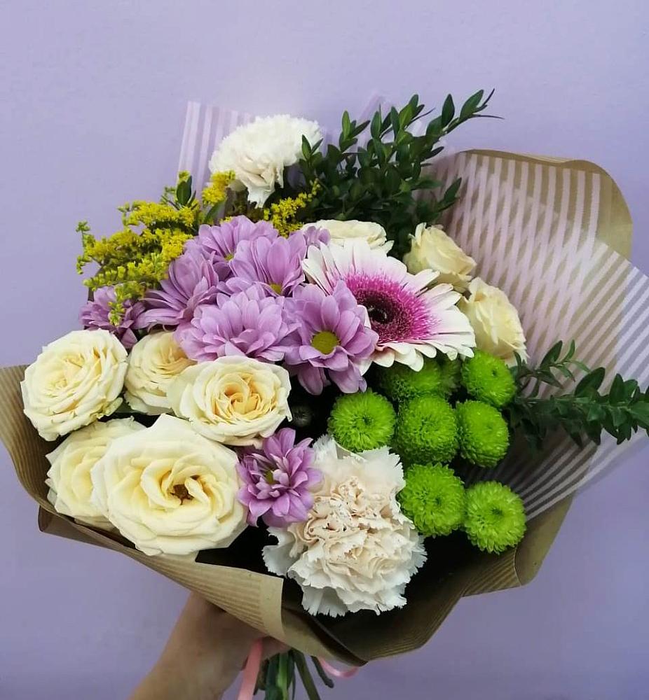 Букет цветов из: Хризантемы, Розы, Гвоздики и Герберы в Марёво