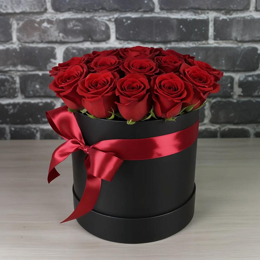 Цветочная композиция из Розы в шляпной коробке в Марёво