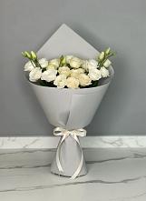 Букет цветов из:  Розы и Лизиантусы в Марёво